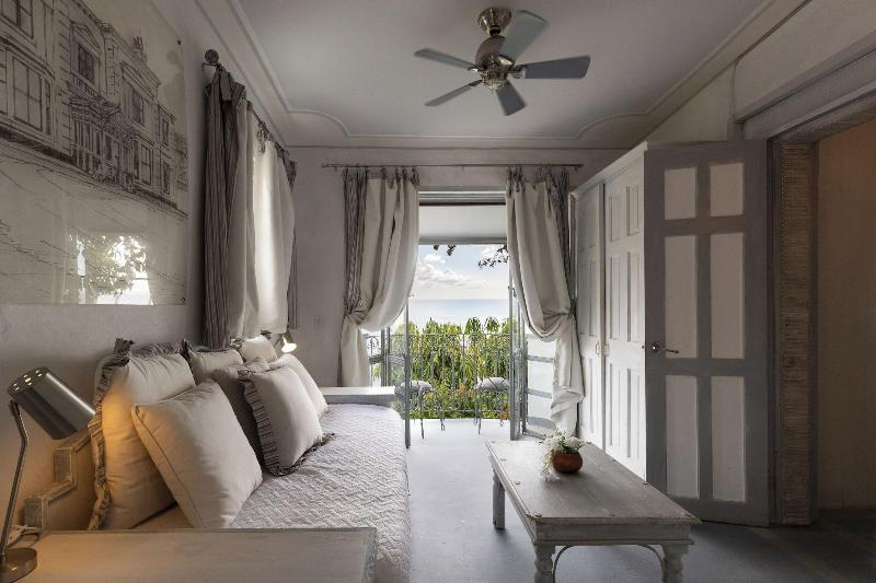 Villa Caprichosa image