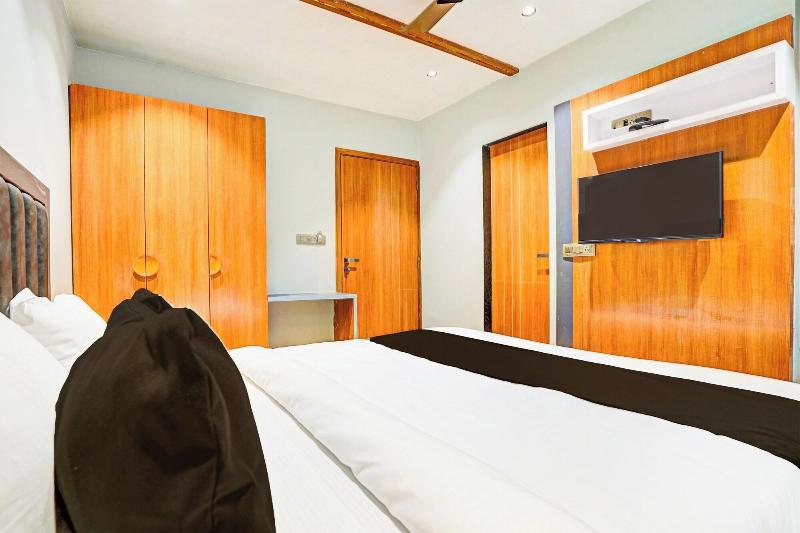 Hotel Relax Inn image