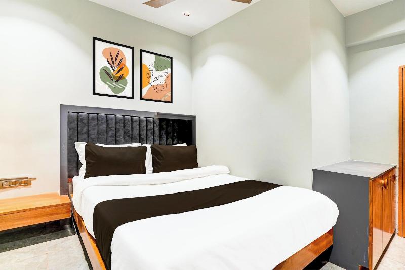 Hotel Relax Inn image