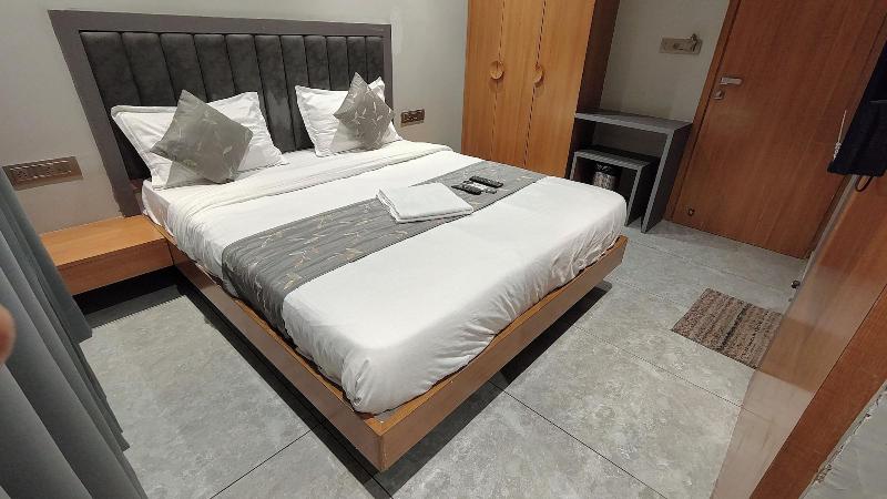 Hotel Relax Inn image