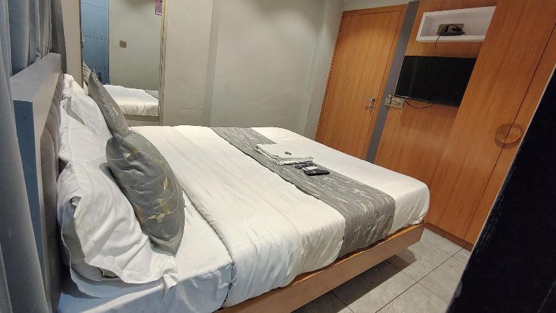 Hotel Relax Inn image