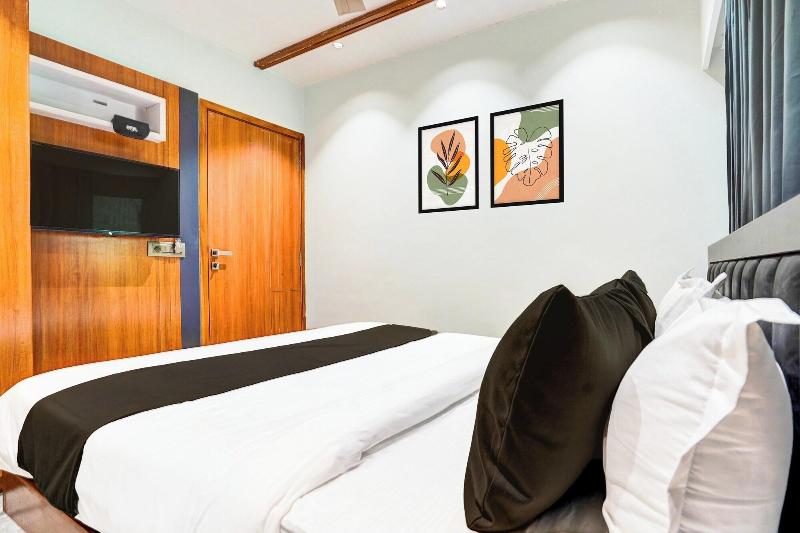 Hotel Relax Inn image