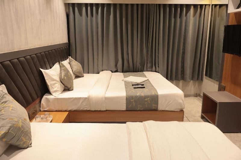 Hotel Relax Inn image