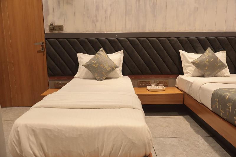 Hotel Relax Inn image