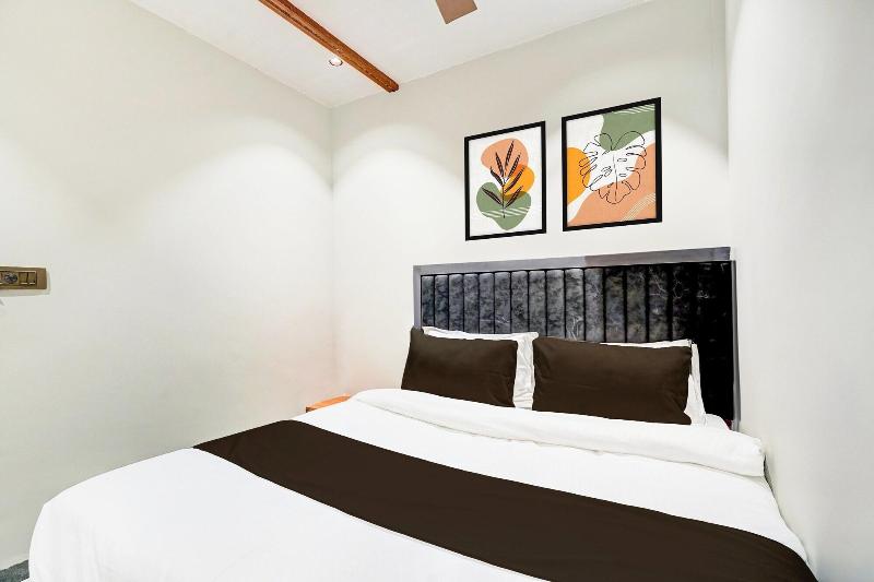 Hotel Relax Inn image