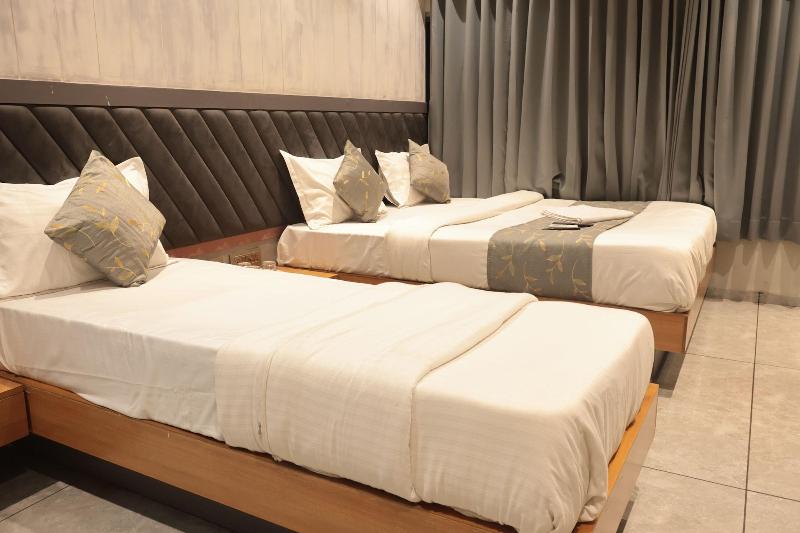 Hotel Relax Inn image
