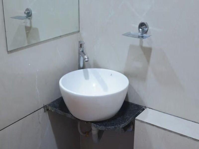 Hotel Relax Inn image