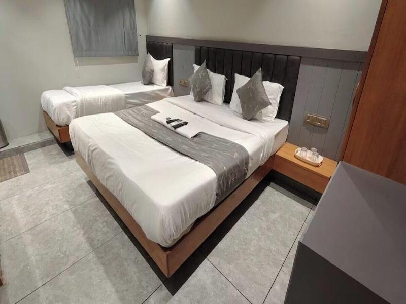 Hotel Relax Inn image