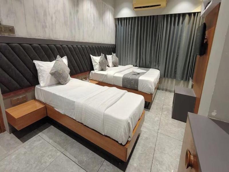 Hotel Relax Inn image