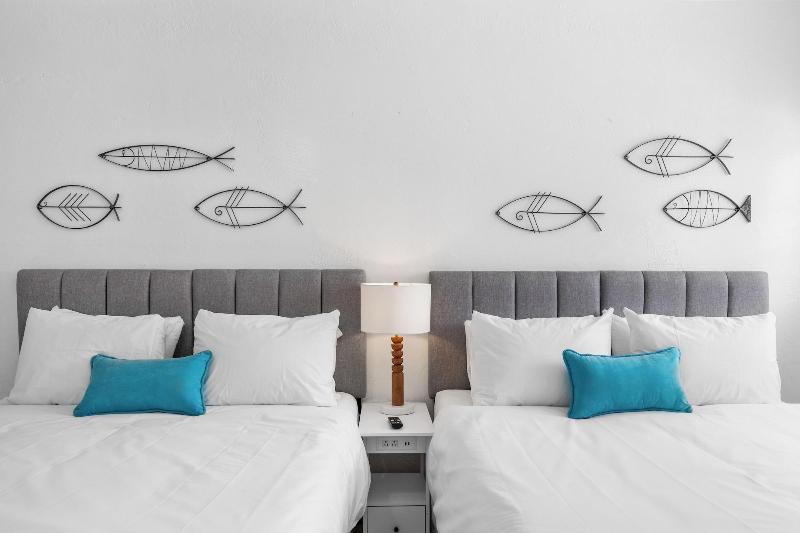 Sunset Inn Hallandale Beach image