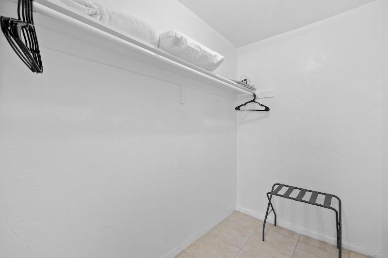 Sunset Inn Hallandale Beach image
