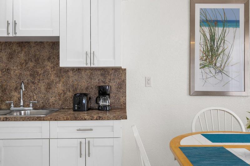Sunset Inn Hallandale Beach image