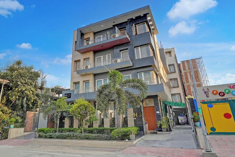 Hotel Royal City image