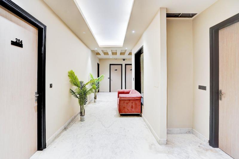 Hotel Royal City image