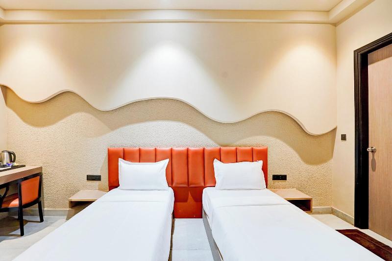 Hotel Royal City image