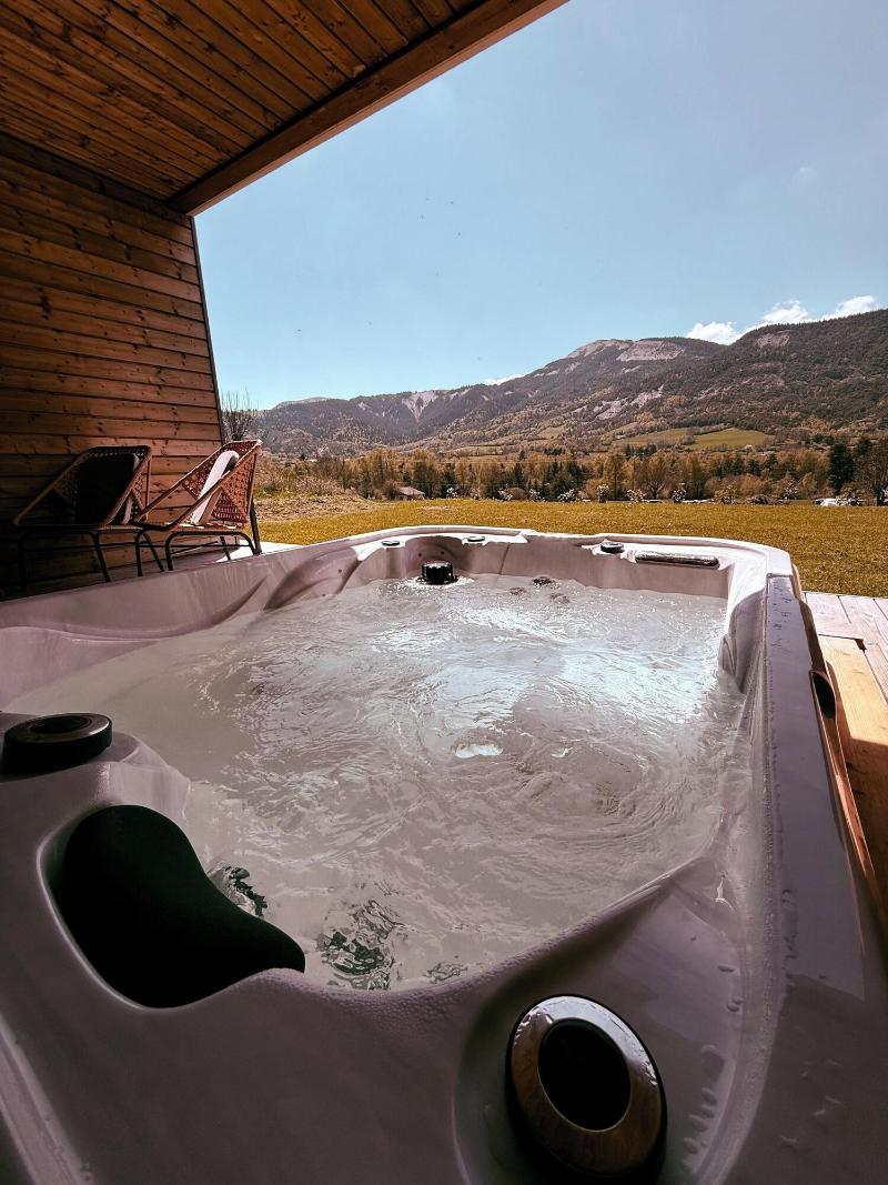 Charda Spa image