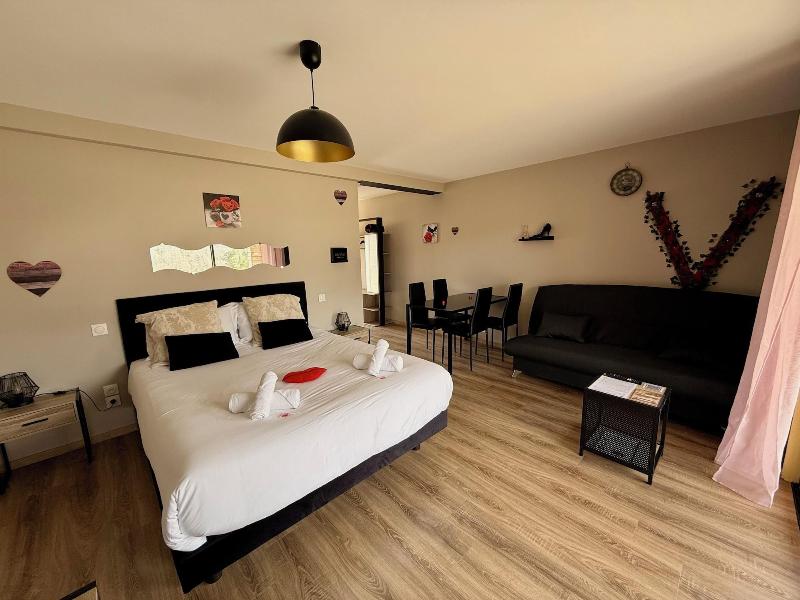 Charda Spa image