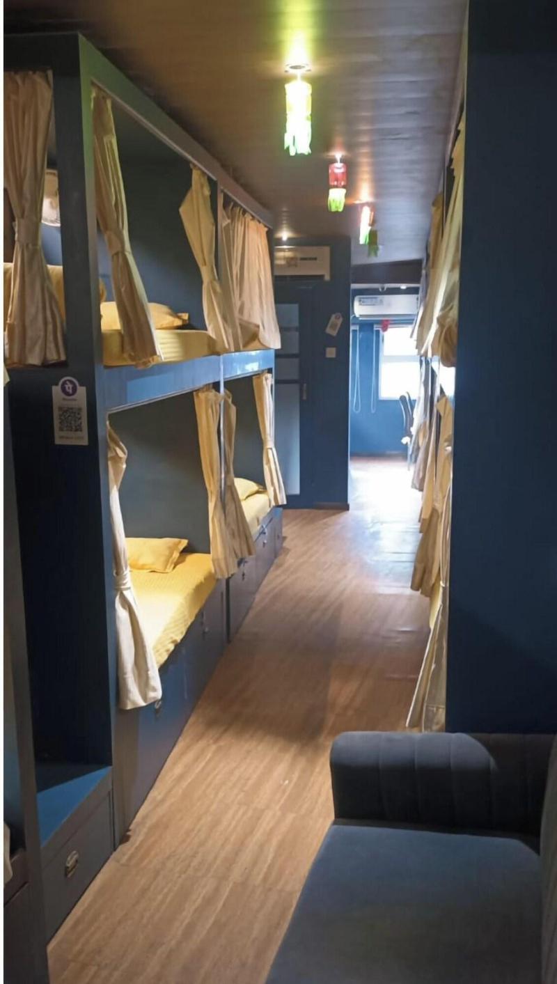 Sinhassan Dormitory Hostel image