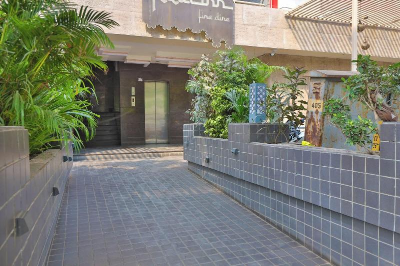 Hotel The Grand Suites image