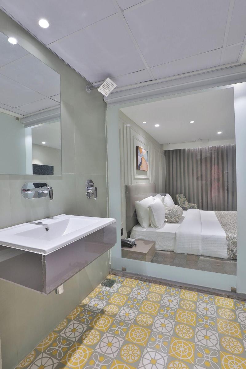 Hotel The Grand Suites image