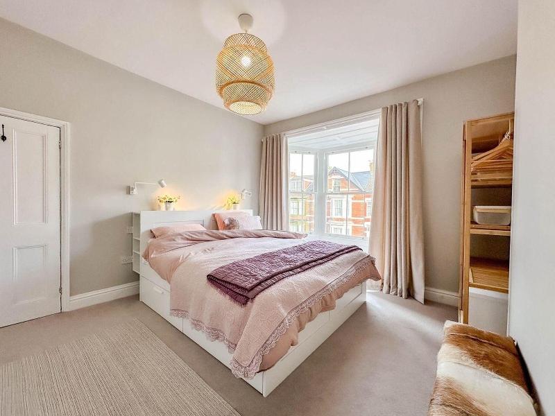 Victorian Beach House In Saltburn By The Sea image