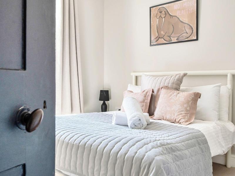 Victorian Beach House In Saltburn By The Sea image