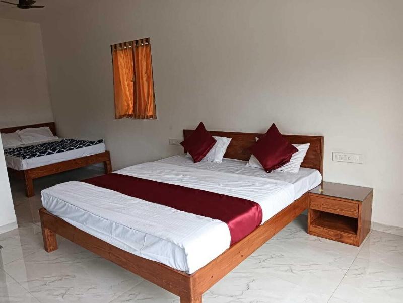 Green Heaven River Side Resort And Villa image