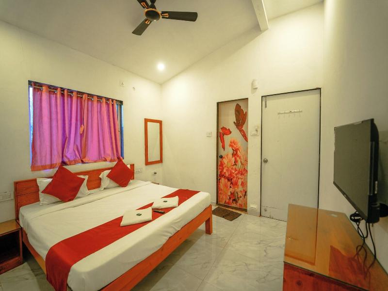 Green Heaven River Side Resort And Villa image