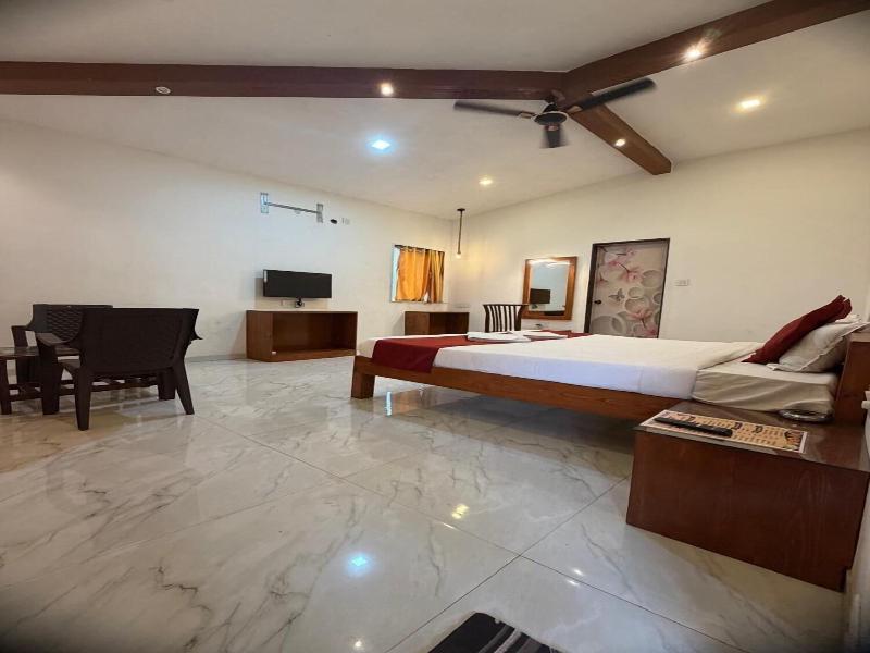 Green Heaven River Side Resort And Villa image