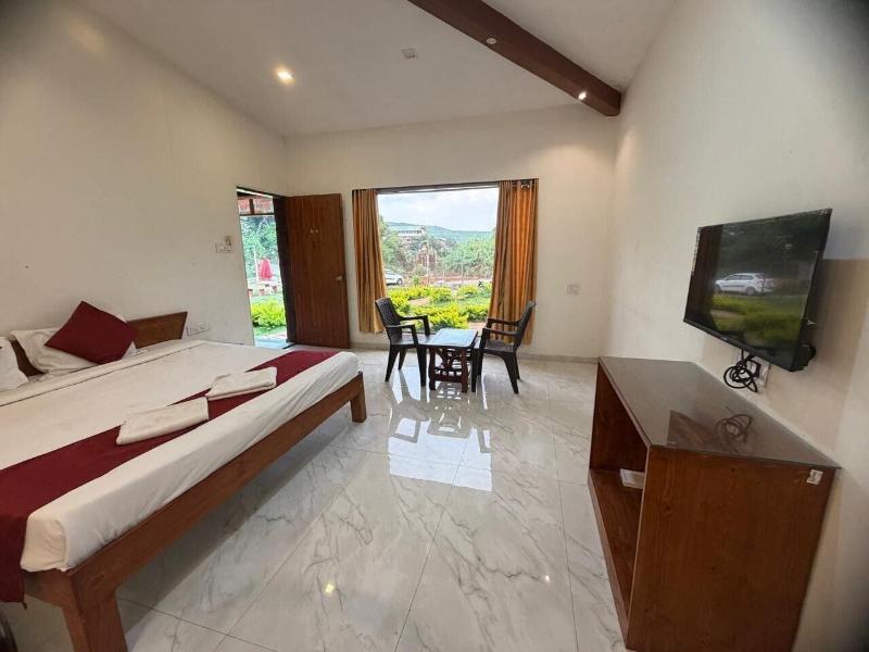 Green Heaven River Side Resort And Villa image
