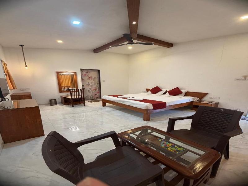 Green Heaven River Side Resort And Villa image