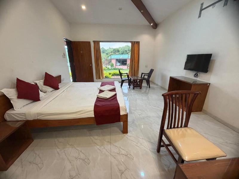 Green Heaven River Side Resort And Villa image