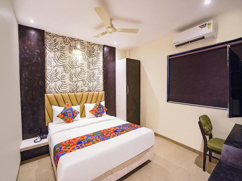 Fabhotel Well Back image