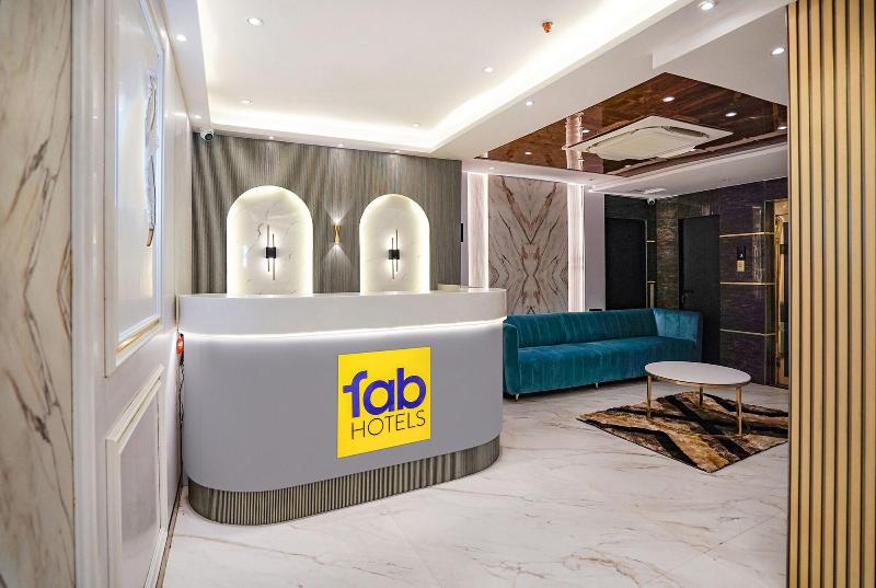 Fabhotel Well Back image