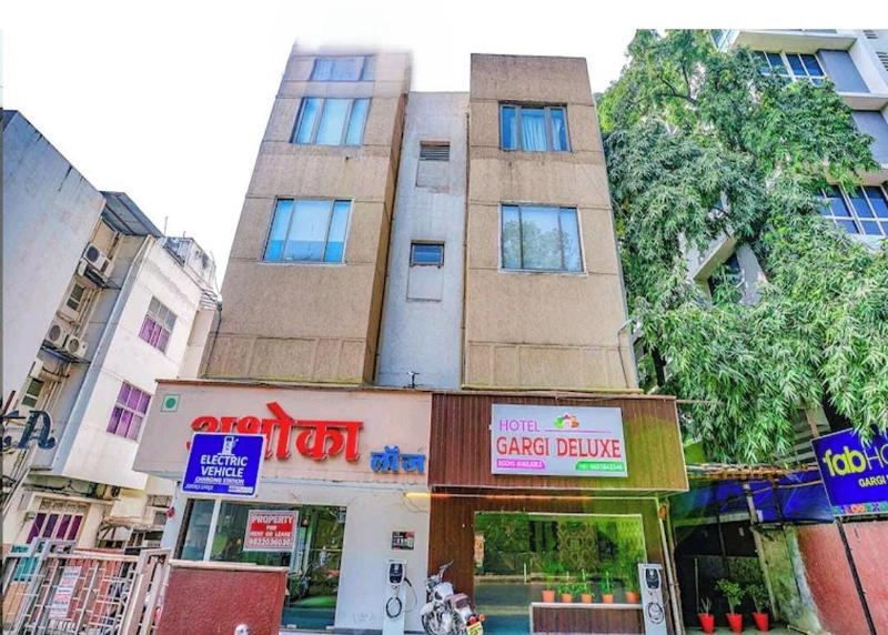 Hotel Gargi Deluxe image