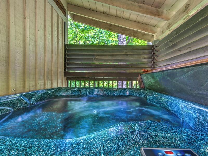 Smokies Bungalow image