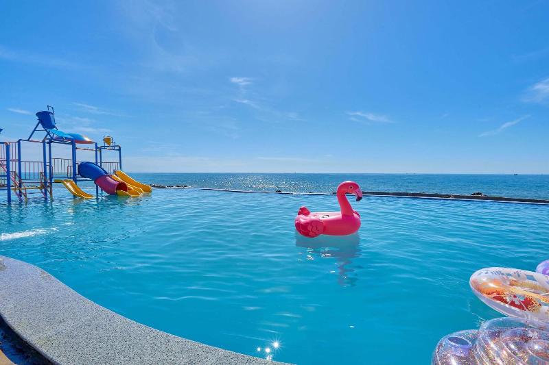 Adora Bay Ke Ga Beach Resort image