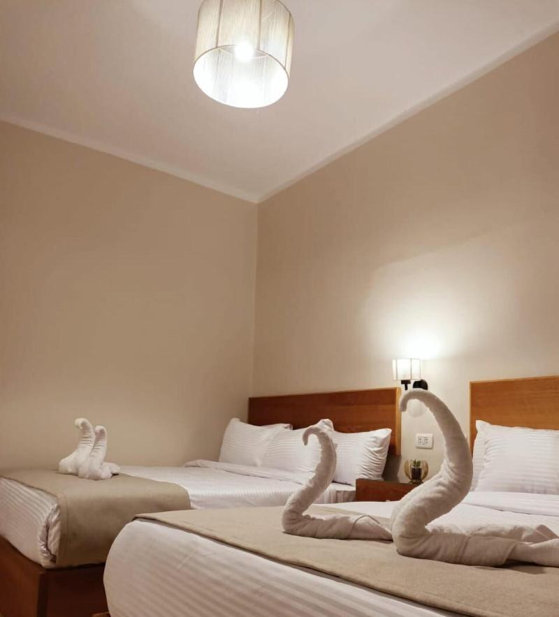 Antique Pyramids Inn image