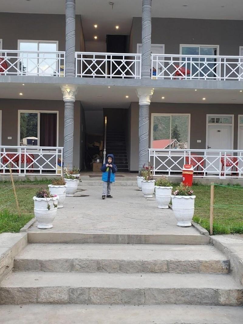 Markhor Inn image