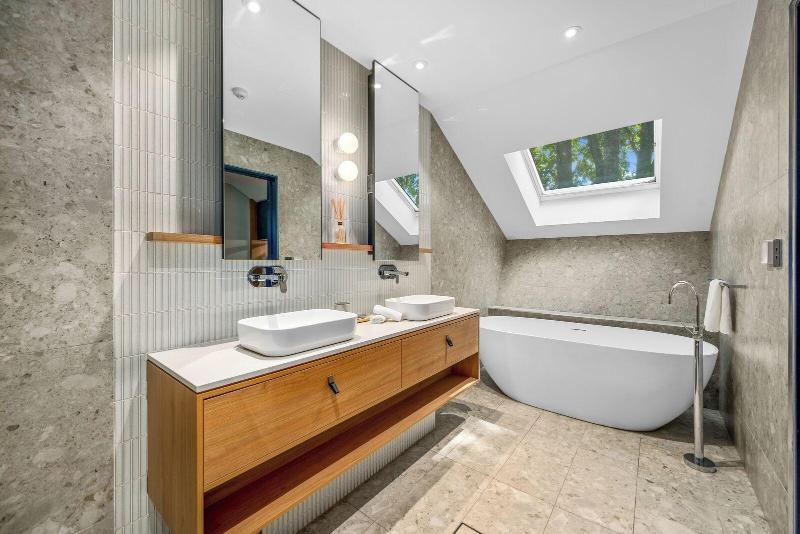 Yallungah Boutique Hotel By Travellers image