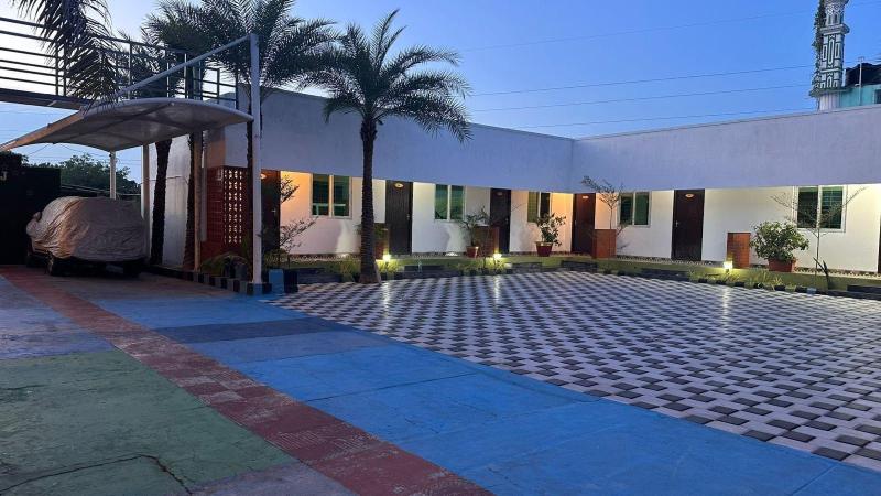 Smj Grand Hotel Mahal