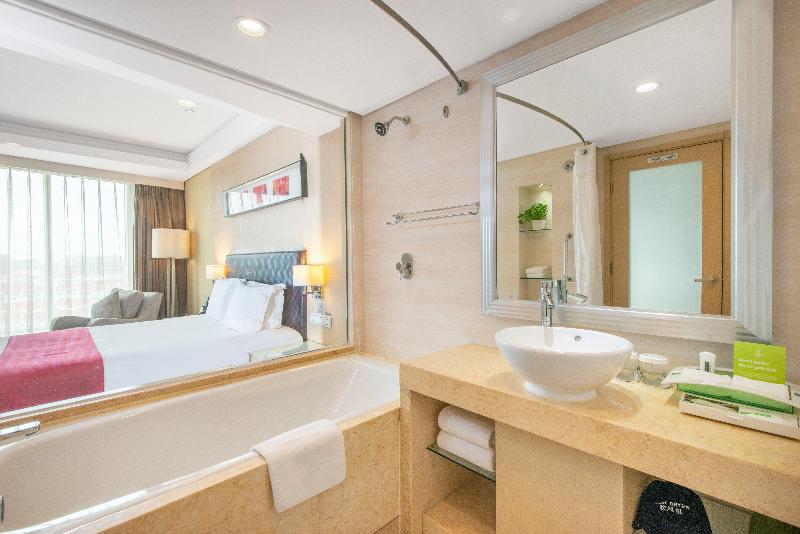 Parkview Holiday Hotel Qingdao image