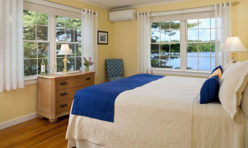 Wolf Cove Inn — photo 69