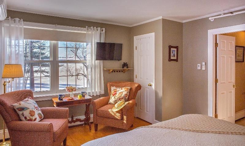 Wolf Cove Inn — photo 24