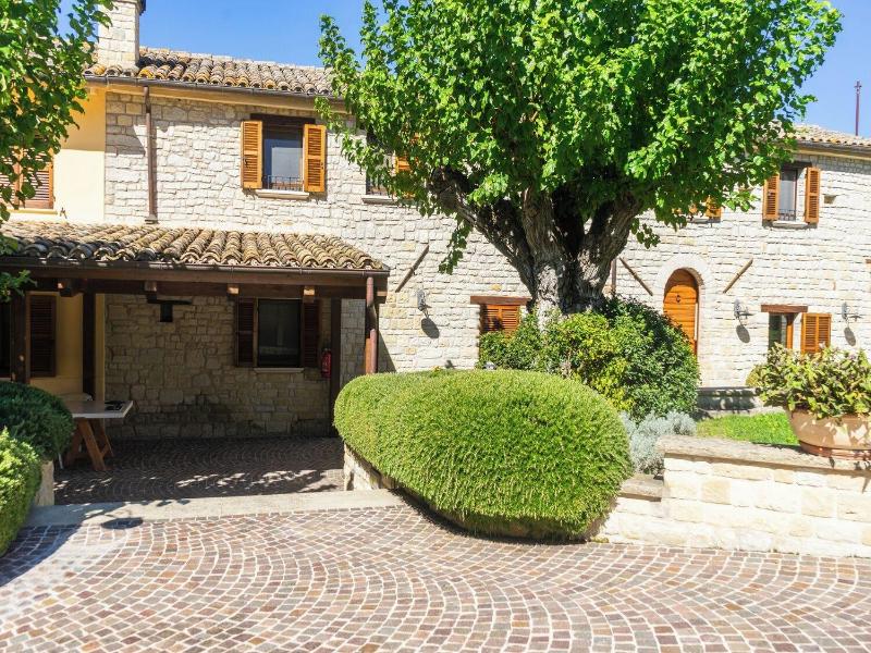 Le Fontanelle Country House image