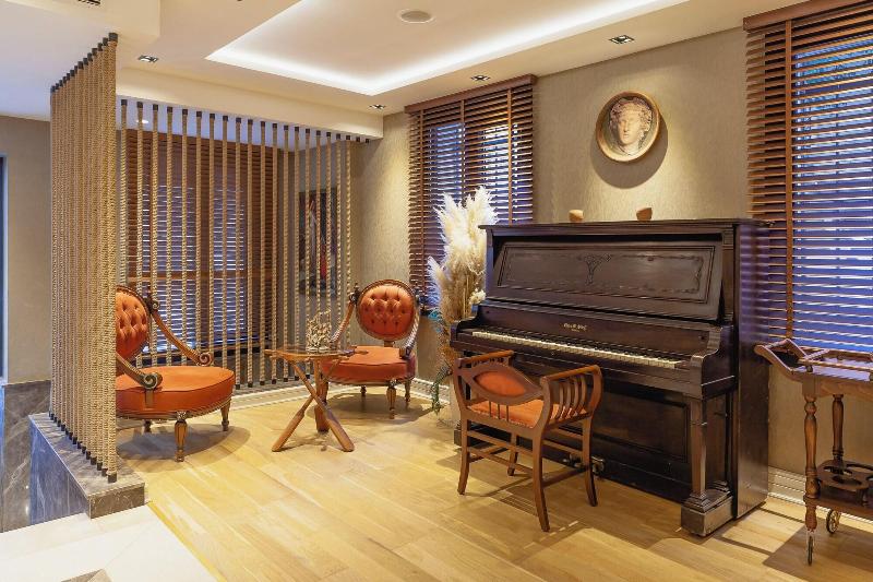 Lord Morgan Exclusive Design Cihangir image