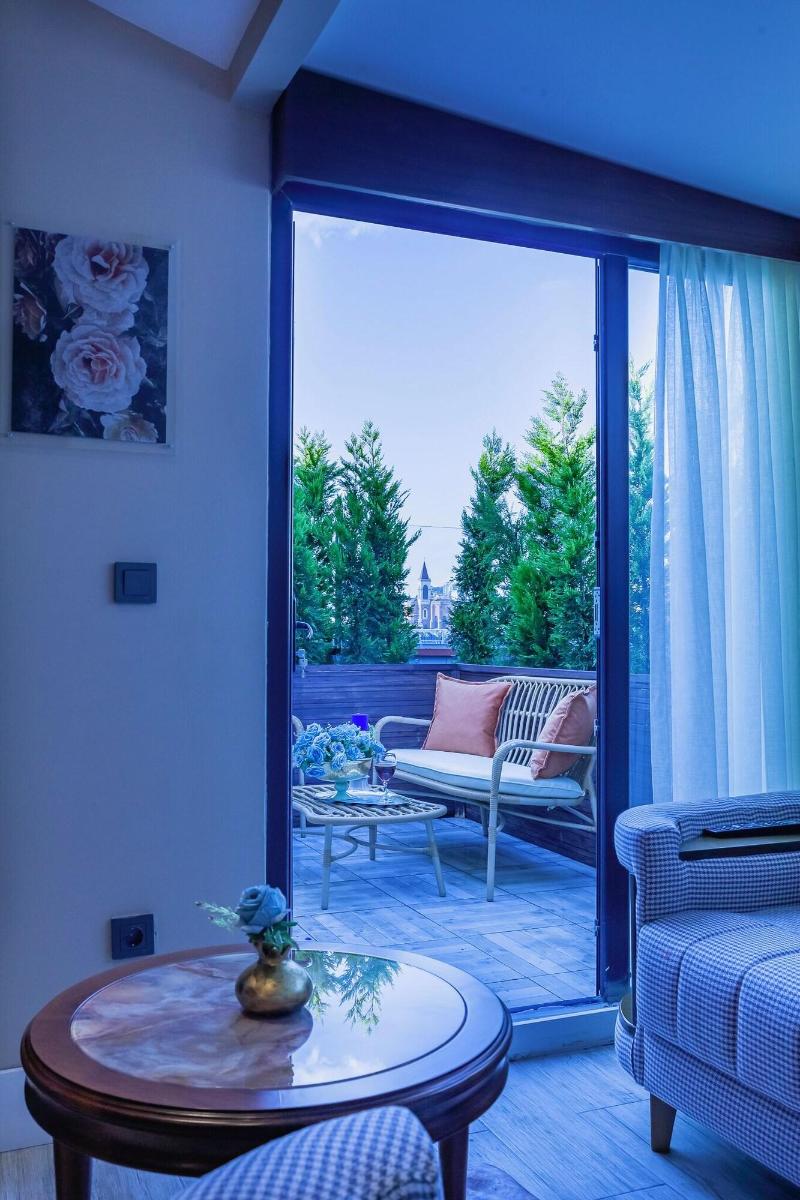 Lord Morgan Exclusive Design Cihangir image