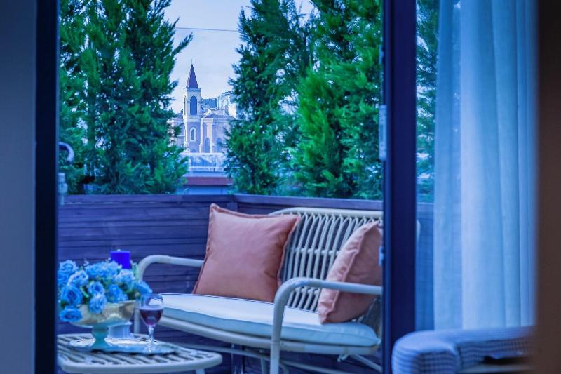 Lord Morgan Exclusive Design Cihangir image