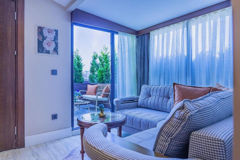 Lord Morgan Exclusive Design Cihangir image