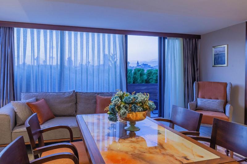Lord Morgan Exclusive Design Cihangir image